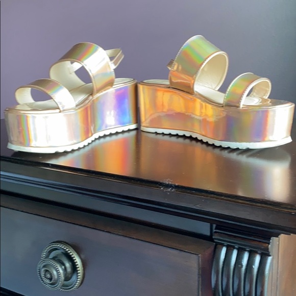 Platform sandals - Picture 3 of 3